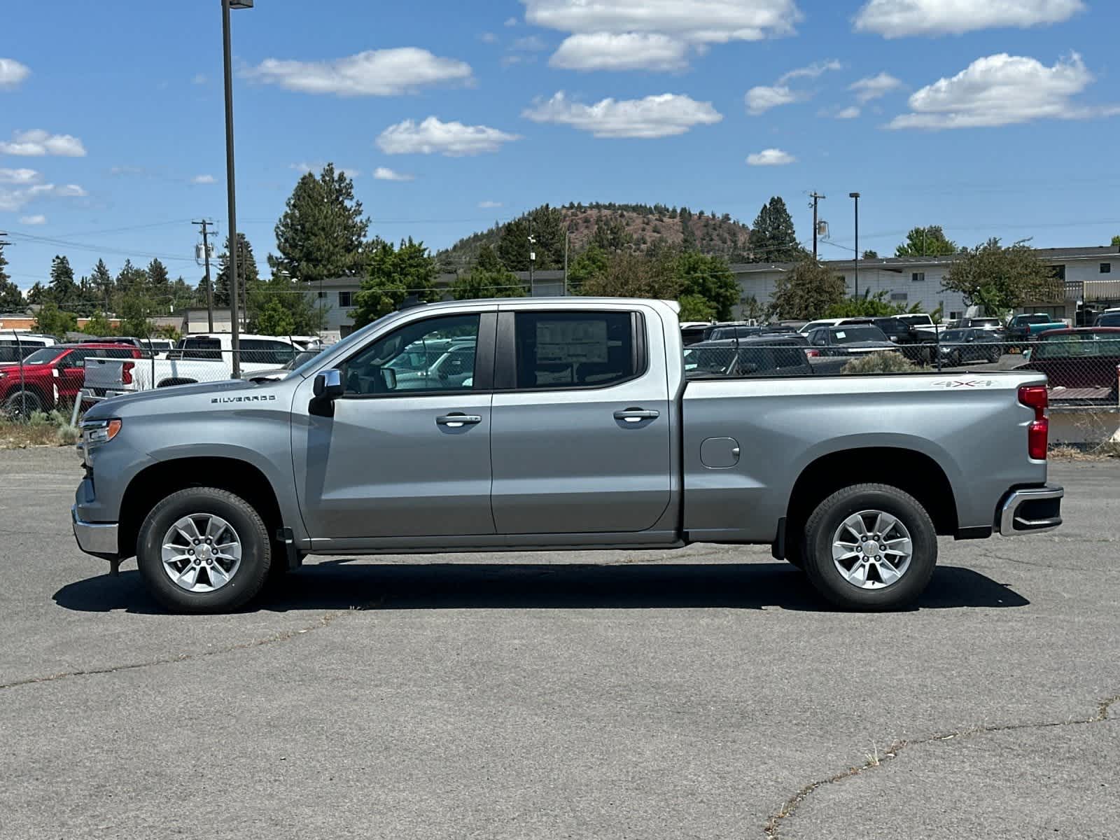 2025 Chevrolet Silverado 1500 LT 5