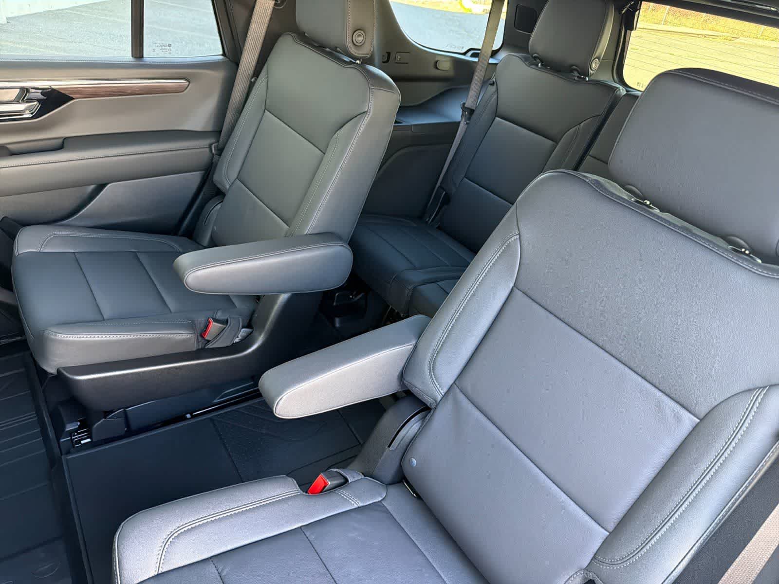 Thumbnail: 2026 Chevrolet Tahoe - 4