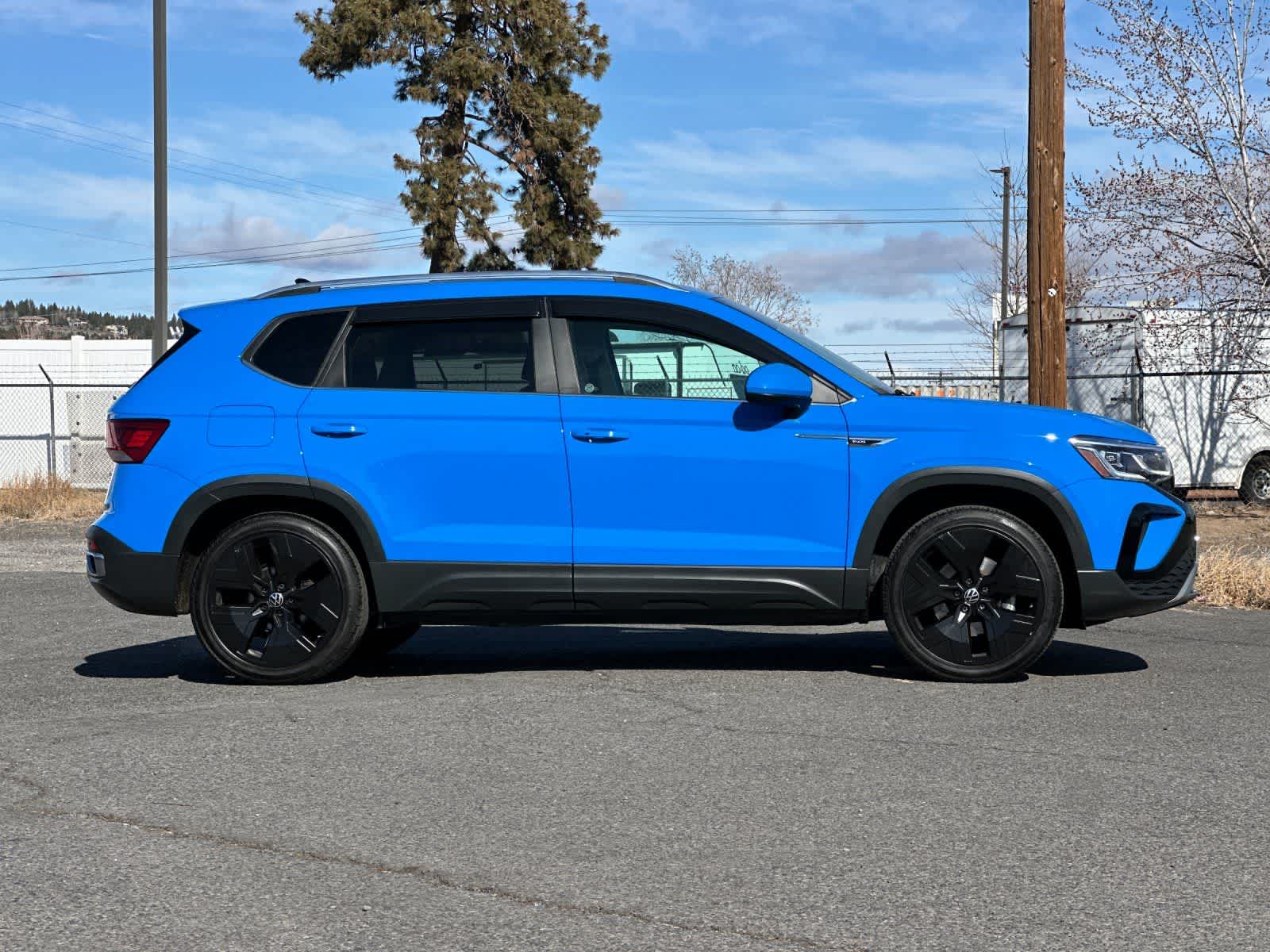 Thumbnail: 2022 Volkswagen Taos - 8