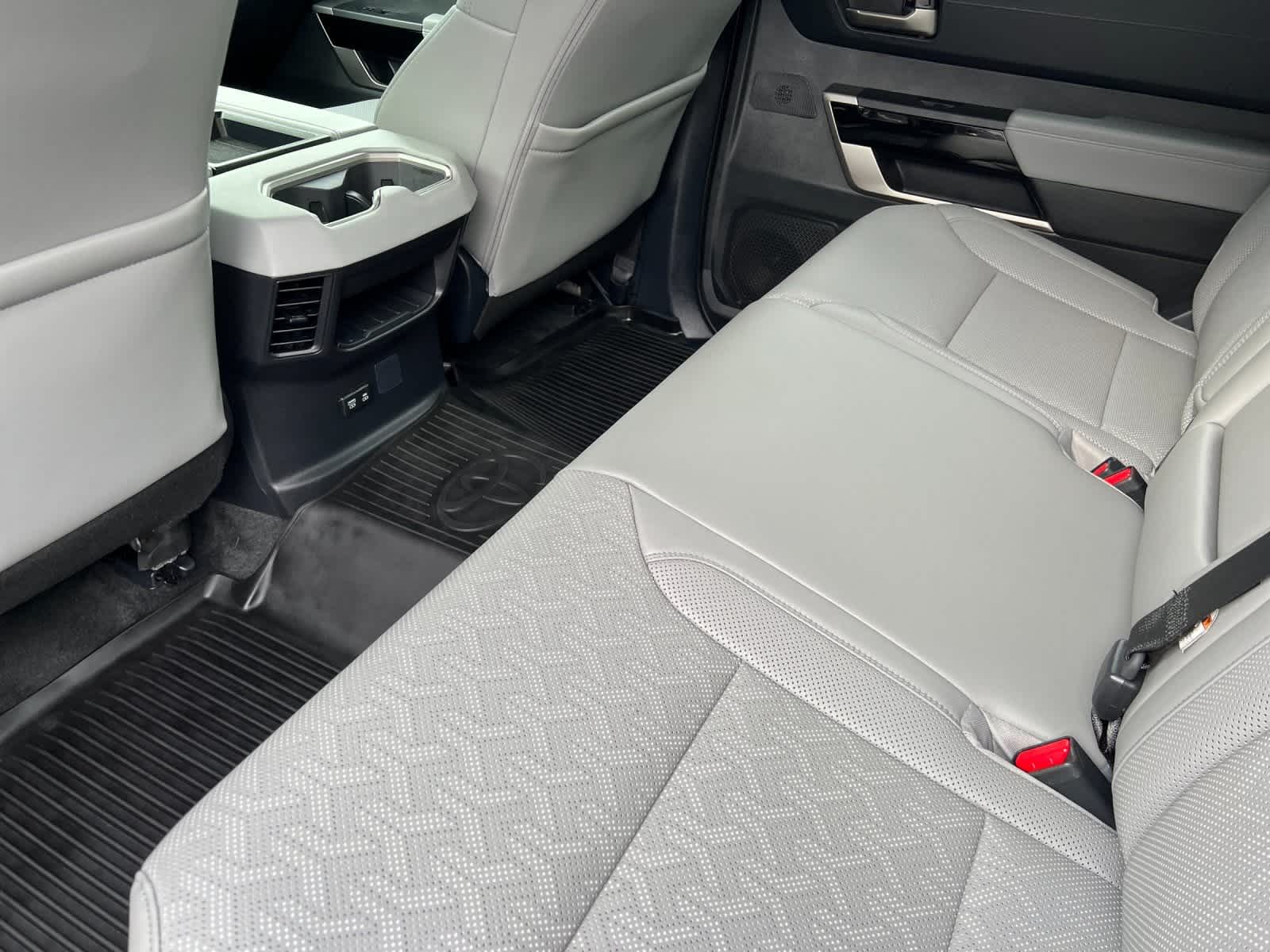 Thumbnail: 2025 Toyota Tundra - 4