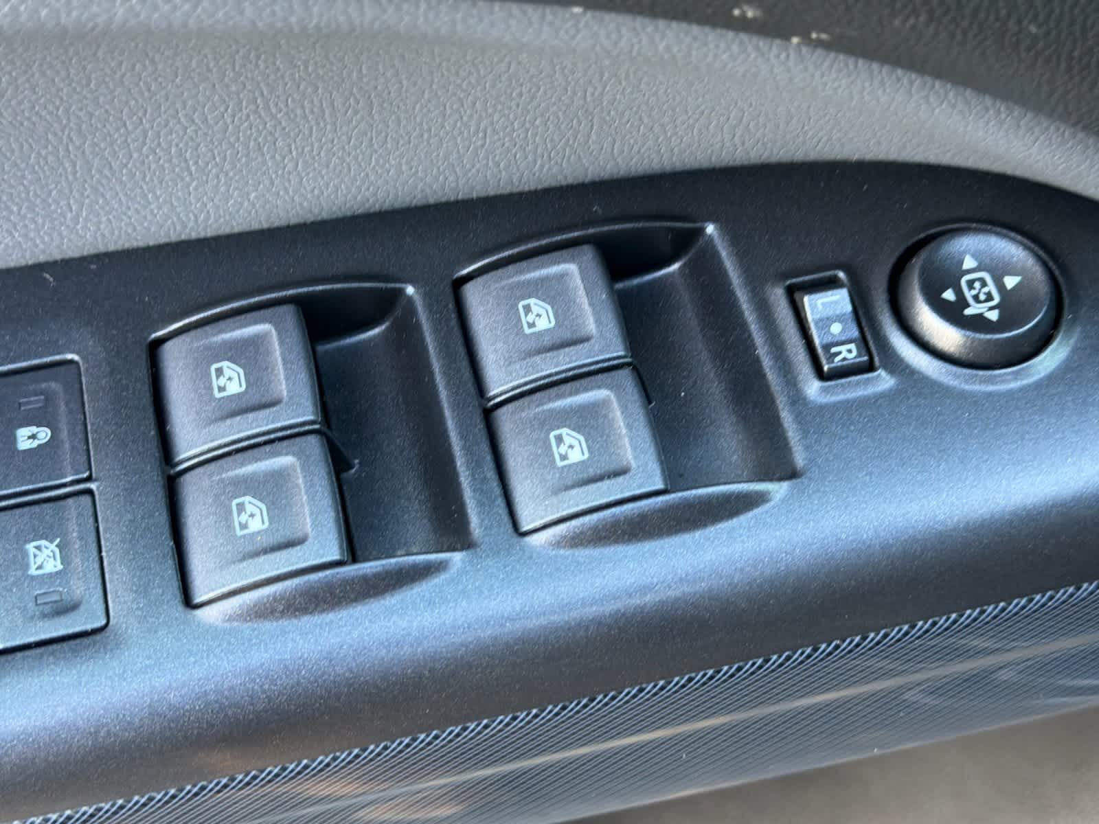 Thumbnail: 2019 Chevrolet Colorado - 13