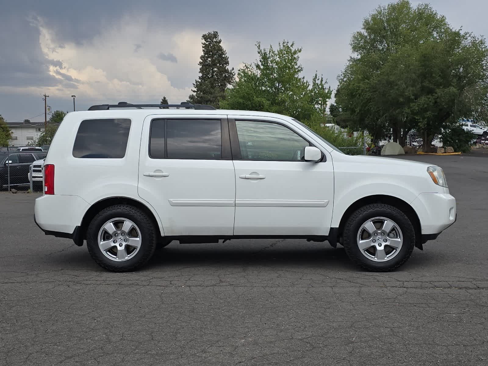 Thumbnail: 2010 Honda Pilot - 8