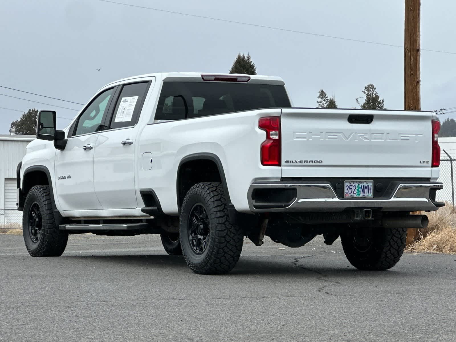Thumbnail: 2022 Chevrolet Silverado 3500 - 6