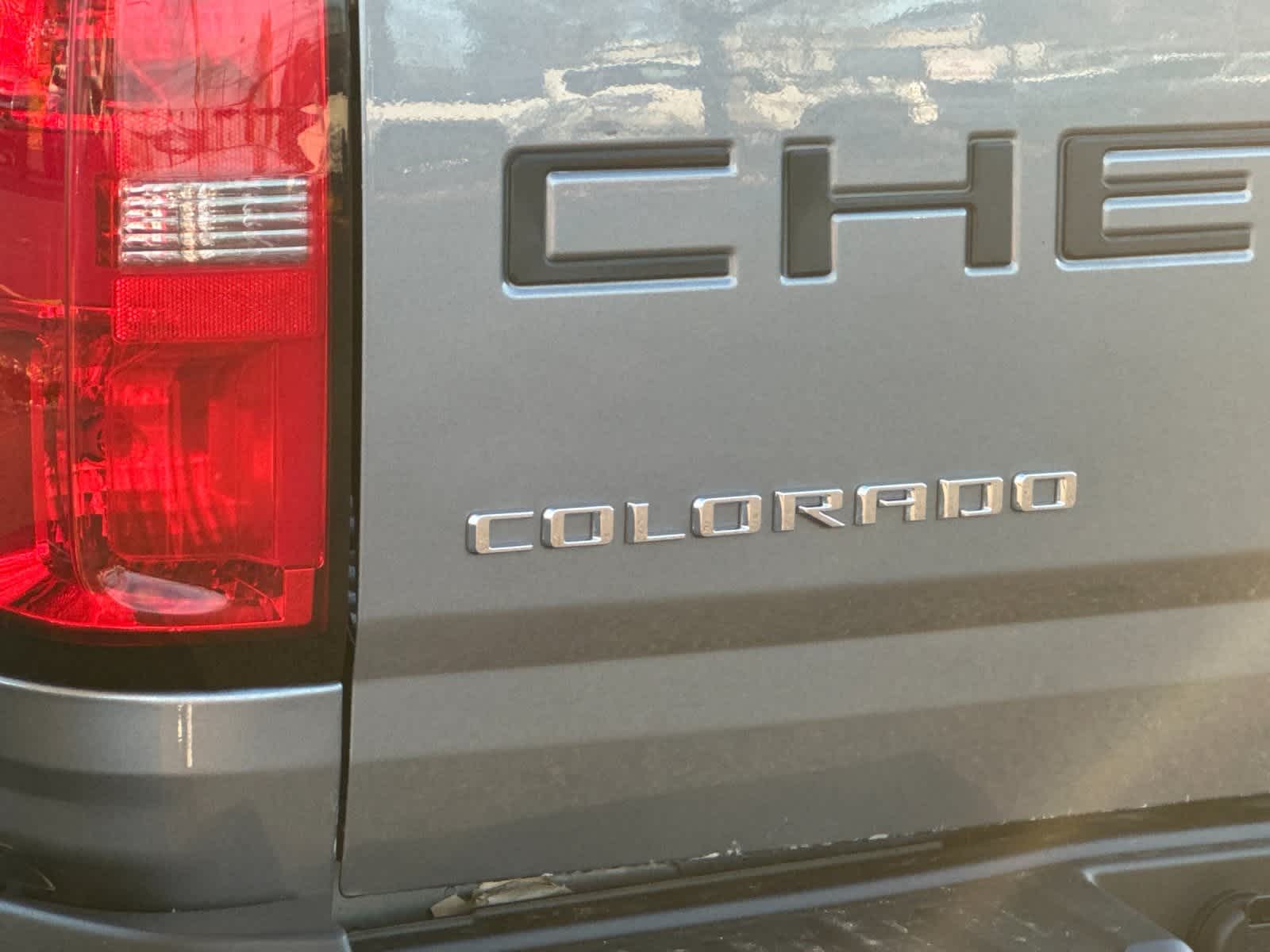 Thumbnail: 2022 Chevrolet Colorado - 25