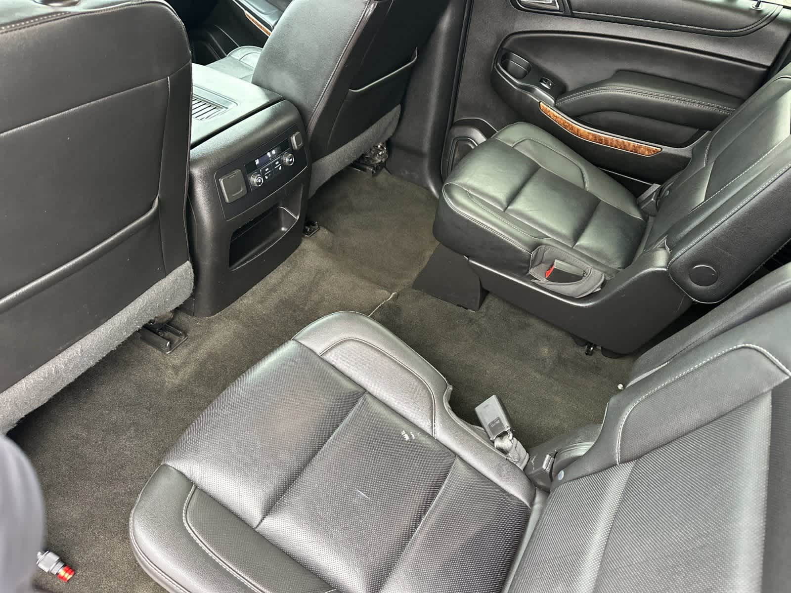 Thumbnail: 2018 Chevrolet Suburban - 4