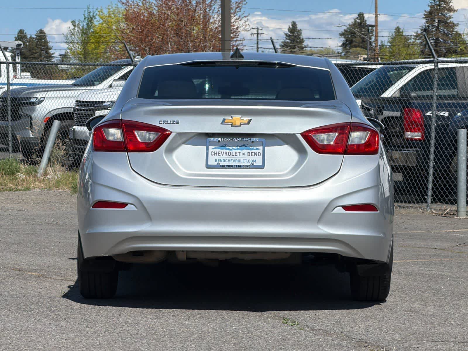 Thumbnail: 2018 Chevrolet Cruze - 7