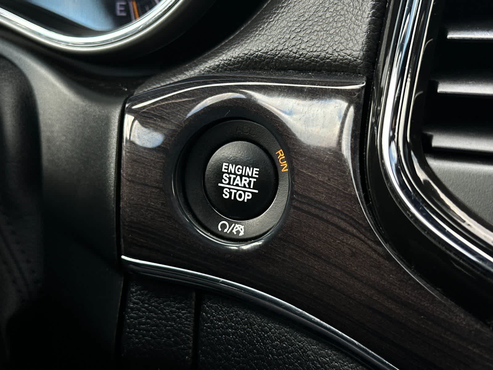 Thumbnail: 2021 Jeep Grand Cherokee - 23