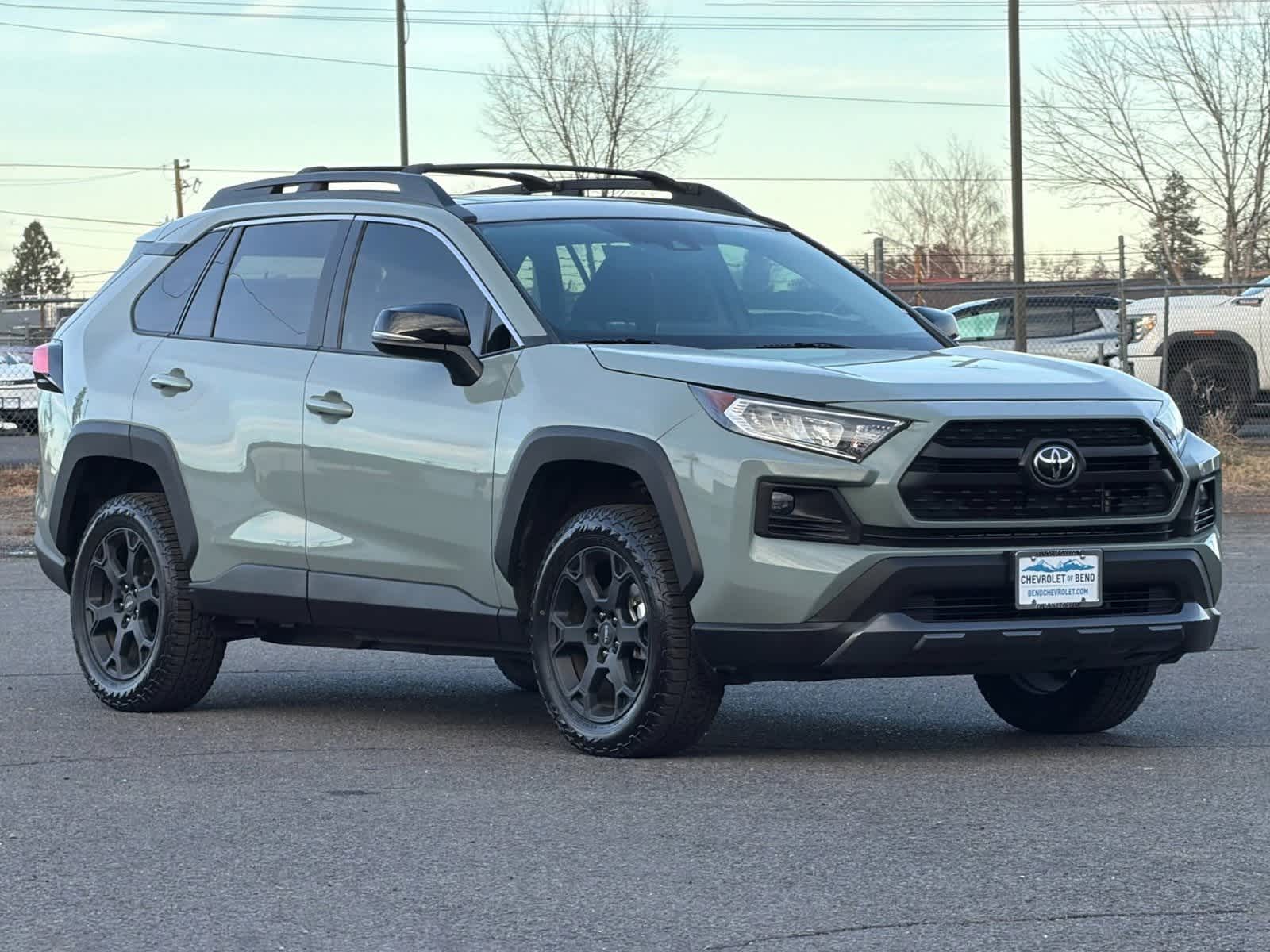 Thumbnail: 2020 Toyota RAV4 - 9