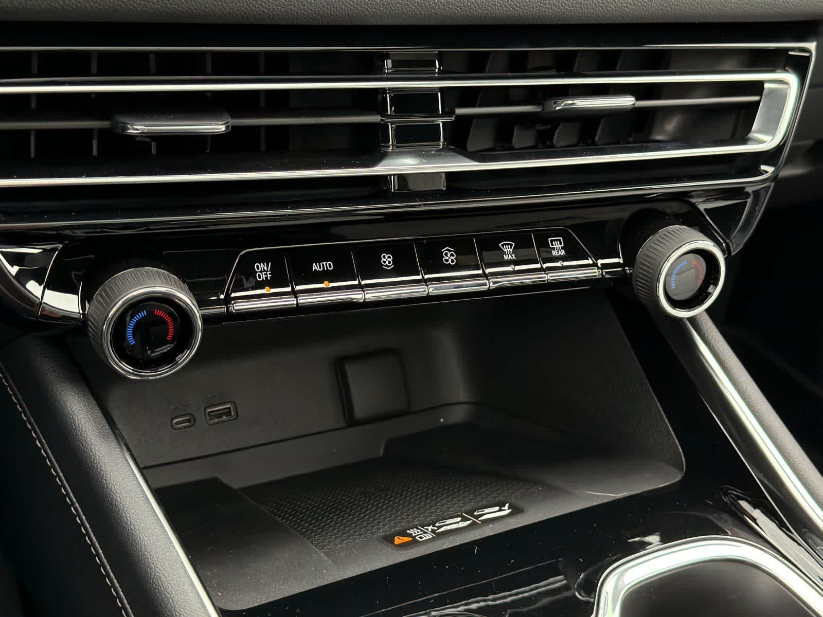 Thumbnail: 2026 Chevrolet Traverse - 22