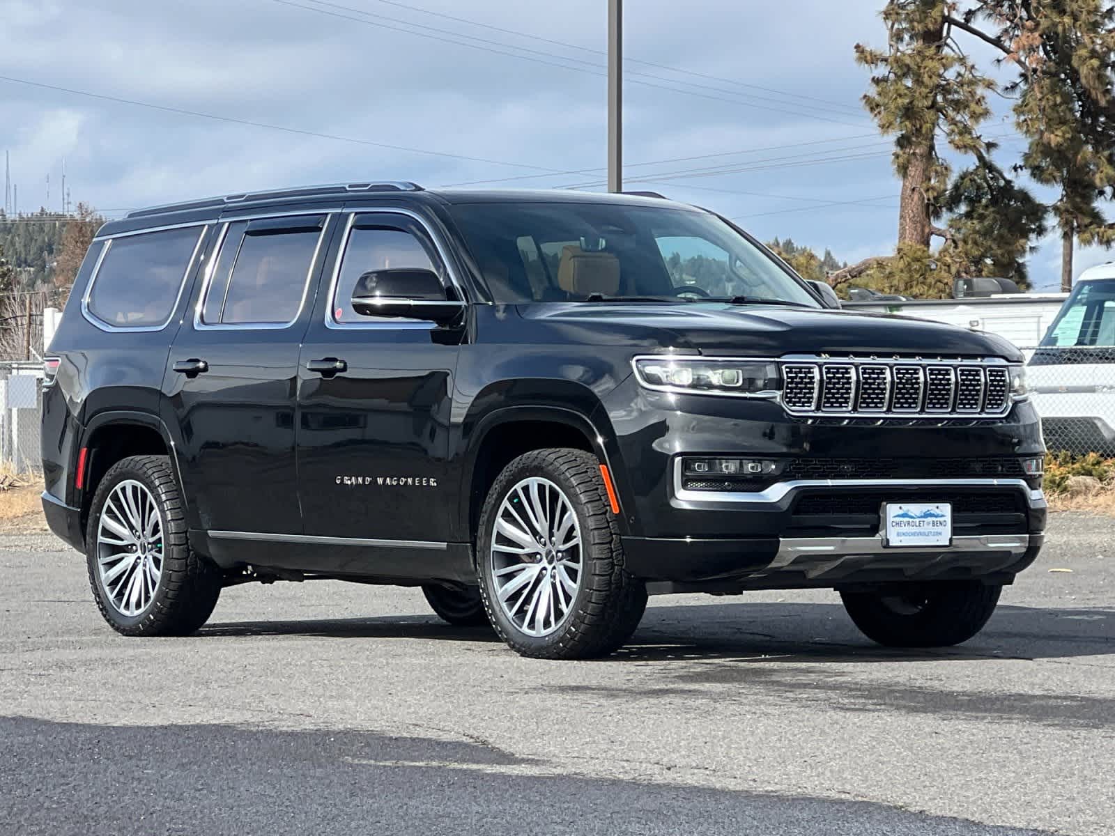 Thumbnail: 2022 Jeep Grand Wagoneer - 9