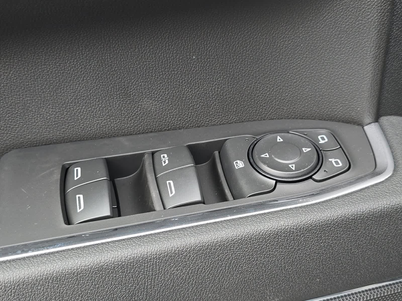 Thumbnail: 2026 Chevrolet Silverado 1500 - 13