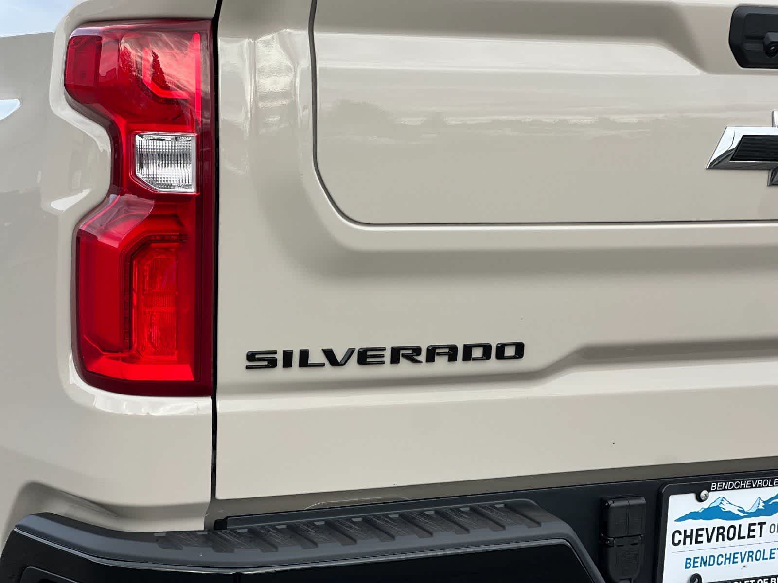 Thumbnail: 2026 Chevrolet Silverado 1500 - 27