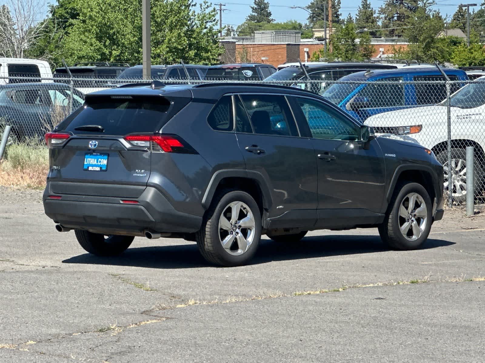 Thumbnail: 2021 Toyota RAV4 - 2