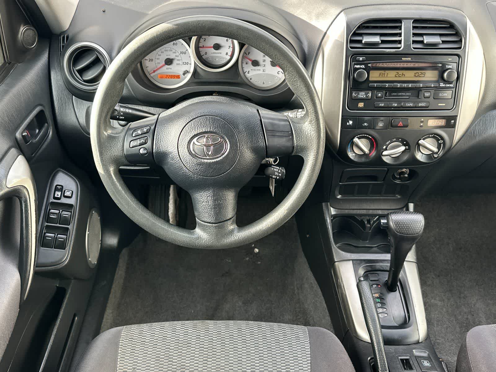 Thumbnail: 2005 Toyota RAV4 - 14