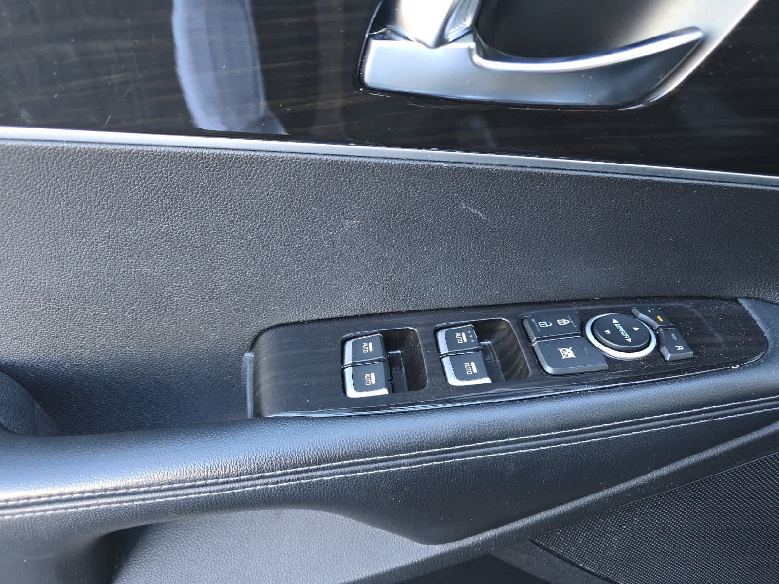 Thumbnail: 2019 Kia Sorento - 12