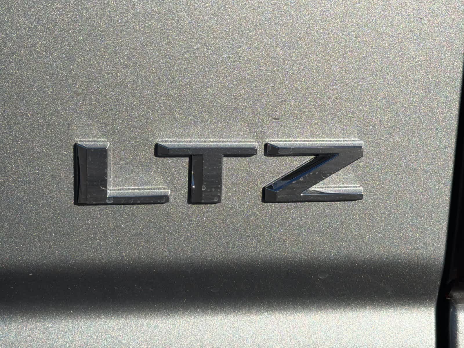 Thumbnail: 2026 Chevrolet Silverado 3500 - 27