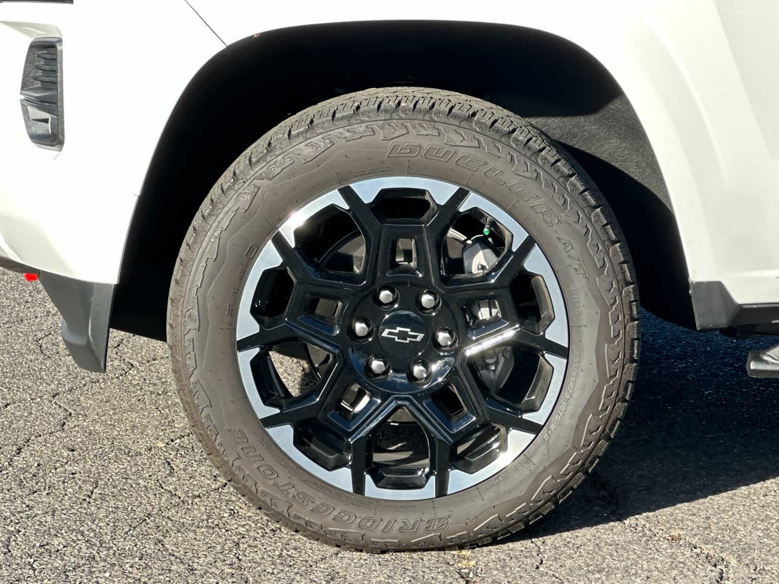 Thumbnail: 2026 Chevrolet Colorado - 26