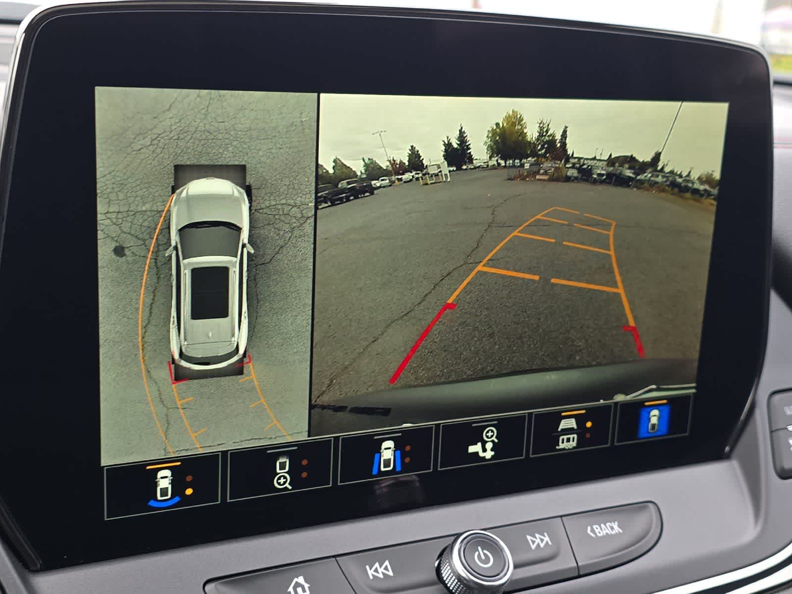 Thumbnail: 2025 Chevrolet Blazer - 20