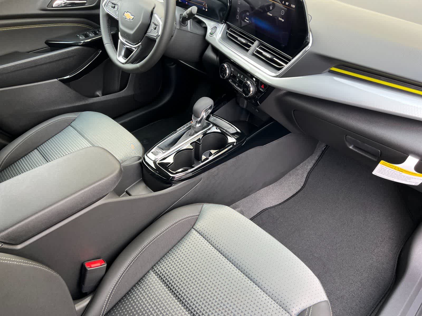 Thumbnail: 2026 Chevrolet Trax - 16