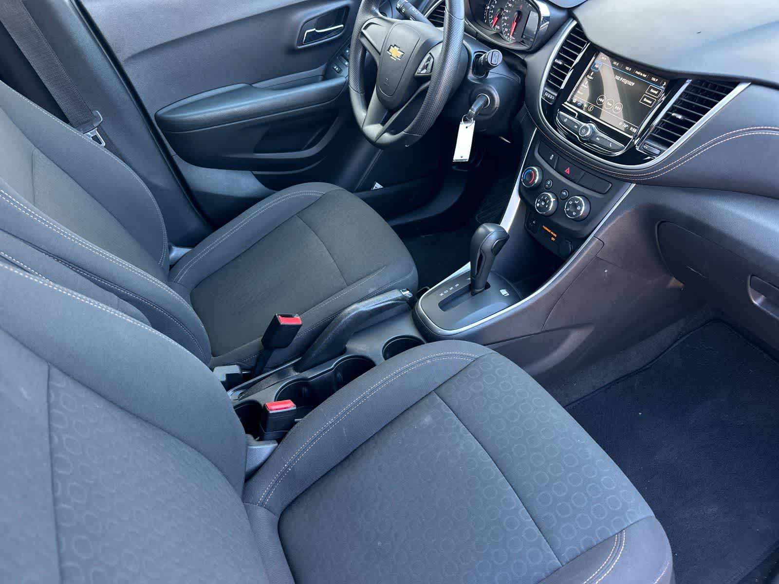 Thumbnail: 2018 Chevrolet Trax - 16