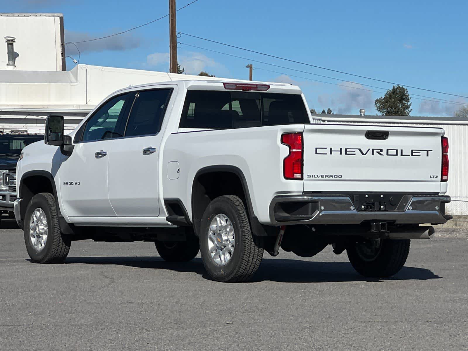 Thumbnail: 2026 Chevrolet Silverado 2500 - 5