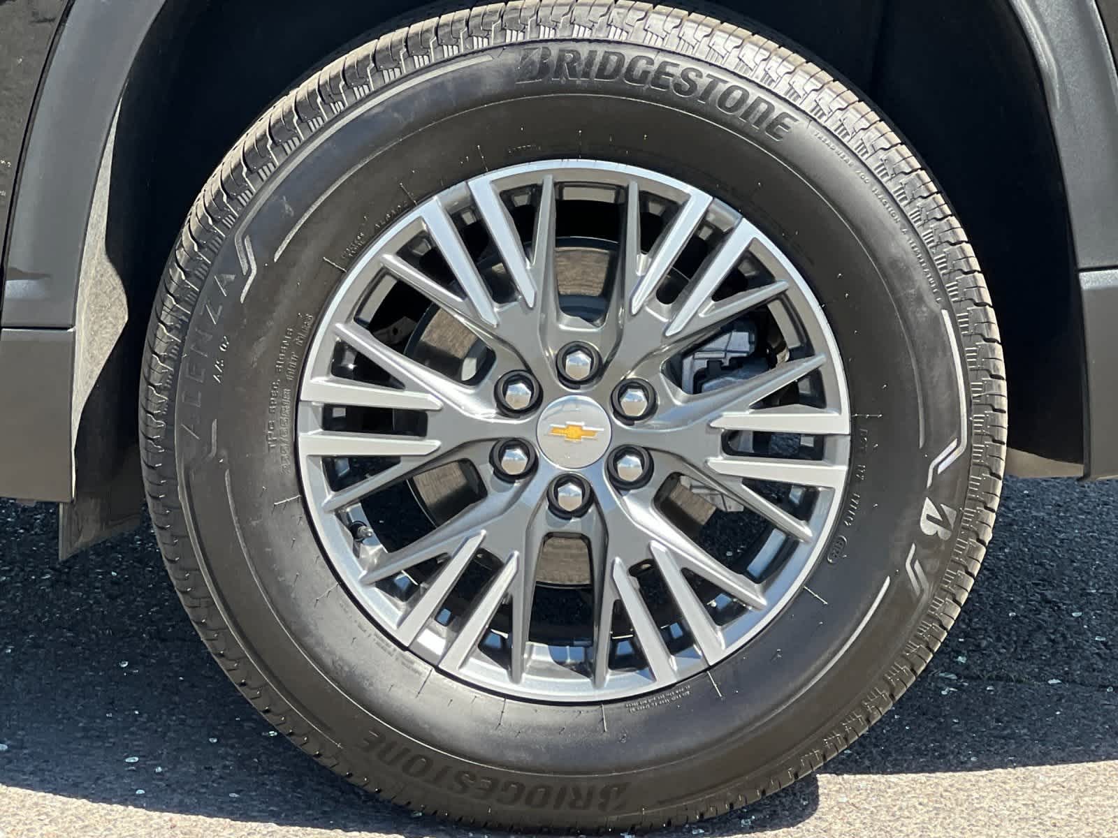 Thumbnail: 2025 Chevrolet Traverse - 28