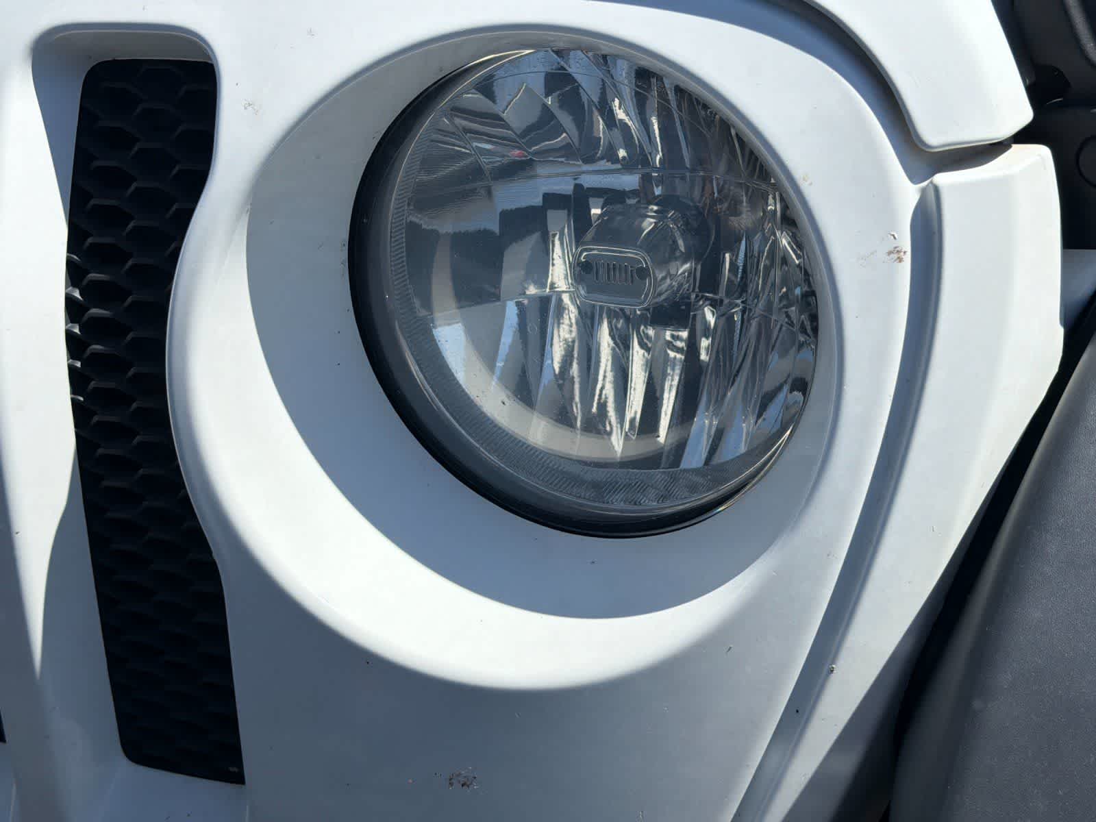 Thumbnail: 2018 Jeep Wrangler - 9