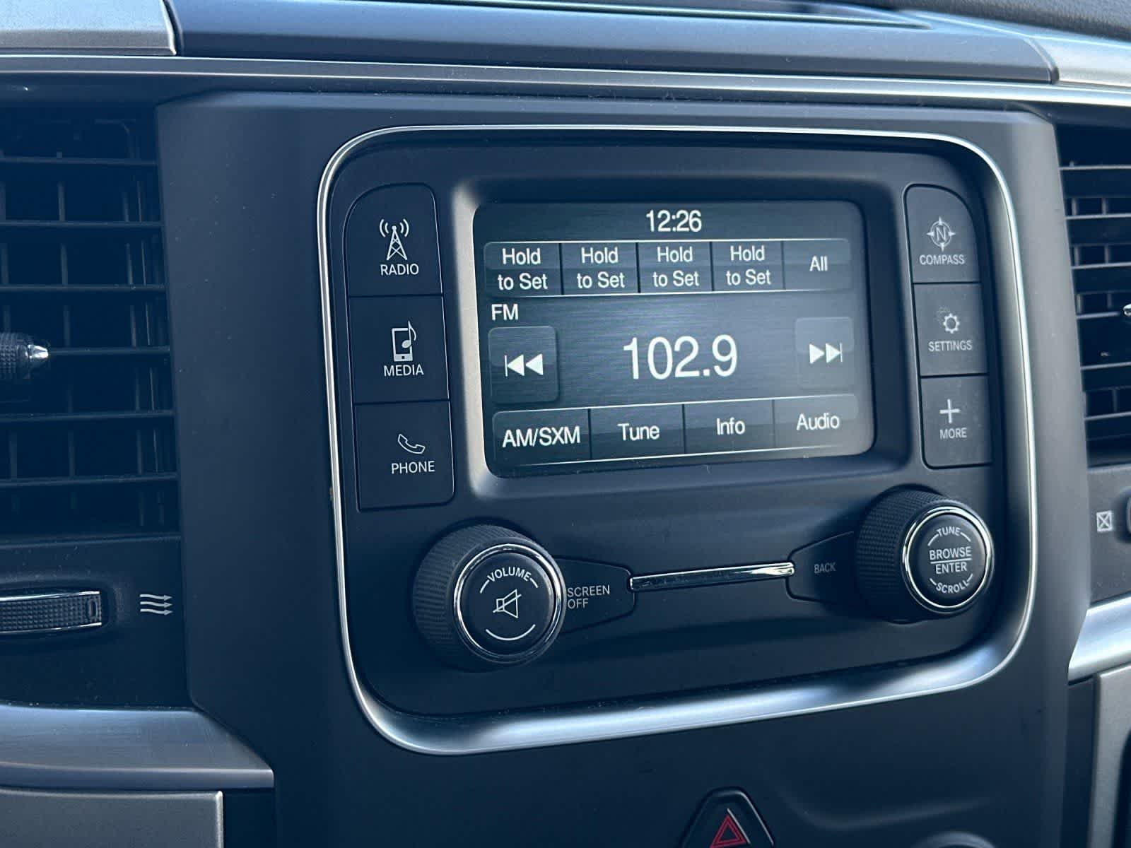 Thumbnail: 2020 RAM 1500 Classic - 17