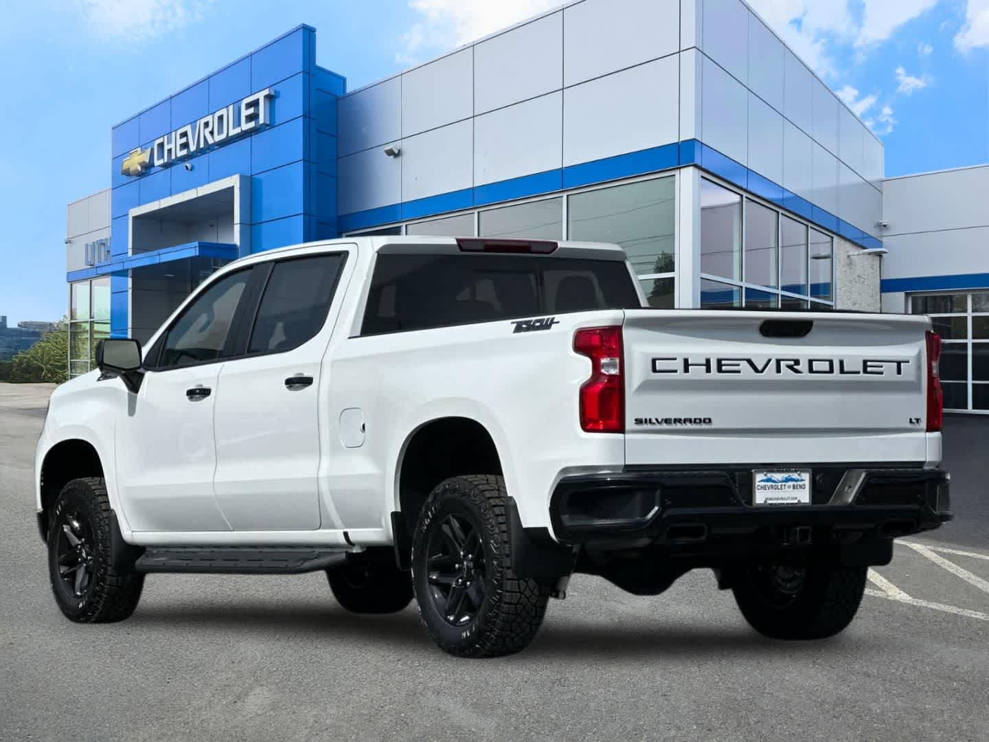 Thumbnail: 2026 Chevrolet Silverado 1500 - 6