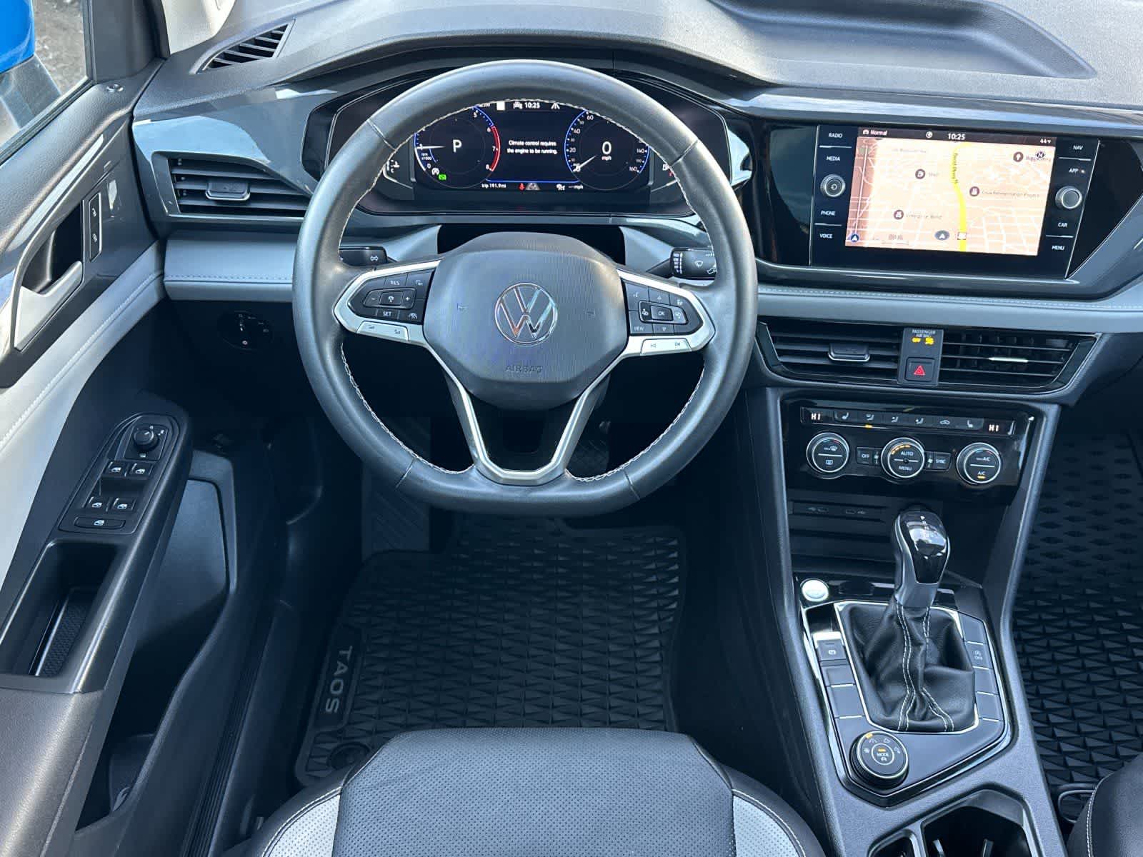 Thumbnail: 2022 Volkswagen Taos - 14