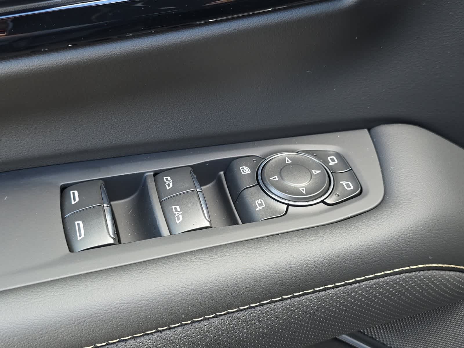 Thumbnail: 2026 Chevrolet Tahoe - 13