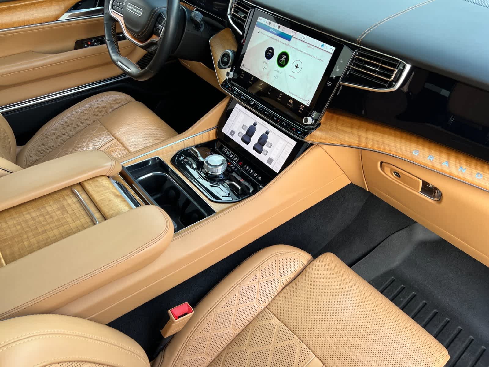 Thumbnail: 2022 Jeep Grand Wagoneer - 18