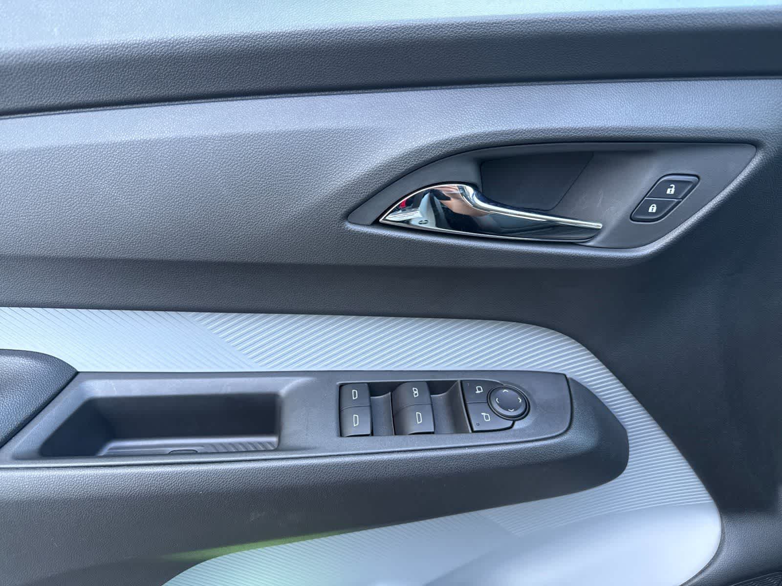 Thumbnail: 2027 Chevrolet Bolt EV - 12