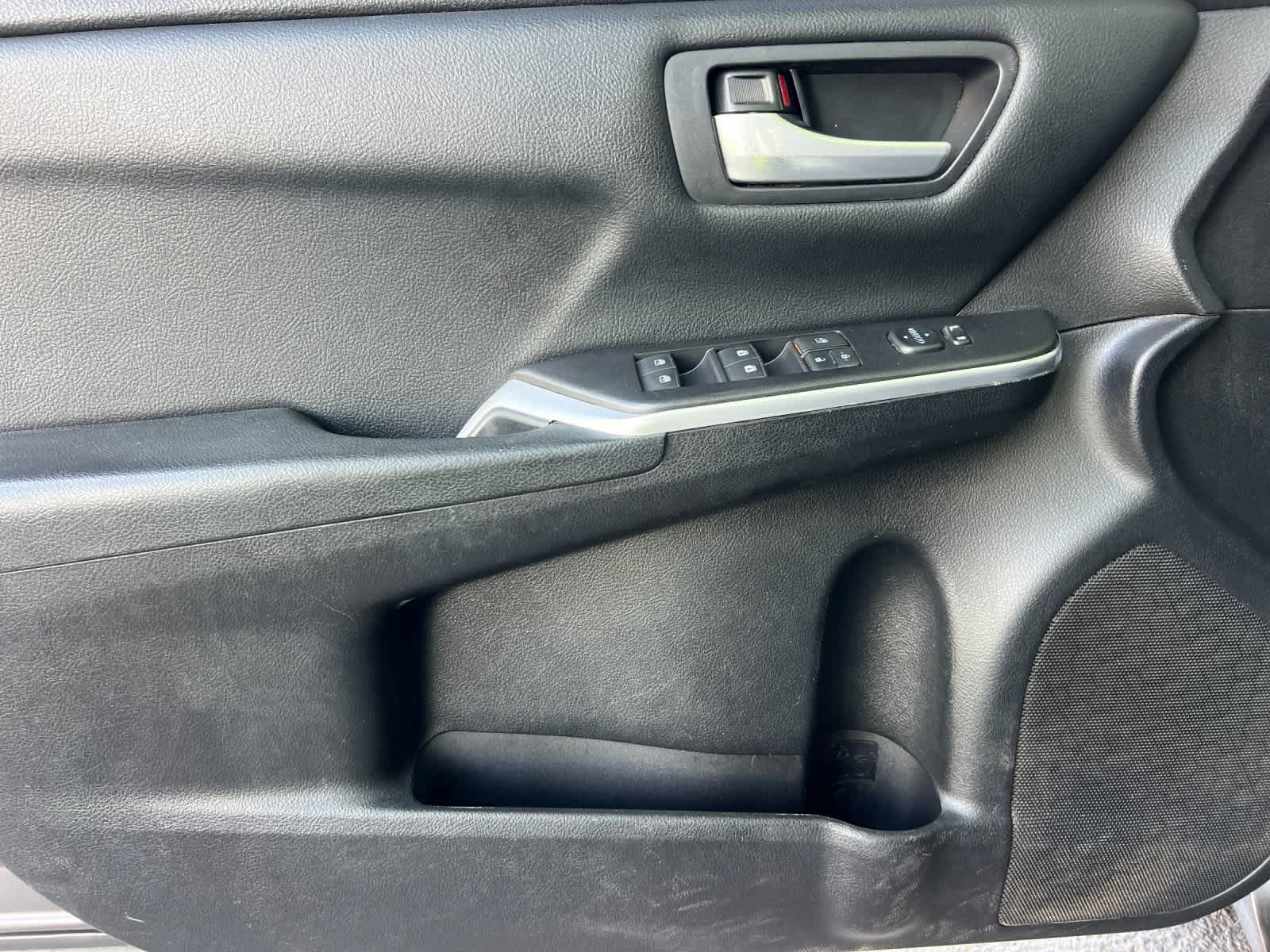 Thumbnail: 2015 Toyota Camry - 12