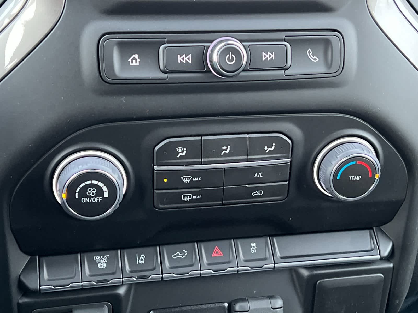 Thumbnail: 2026 Chevrolet Silverado 3500 - 20