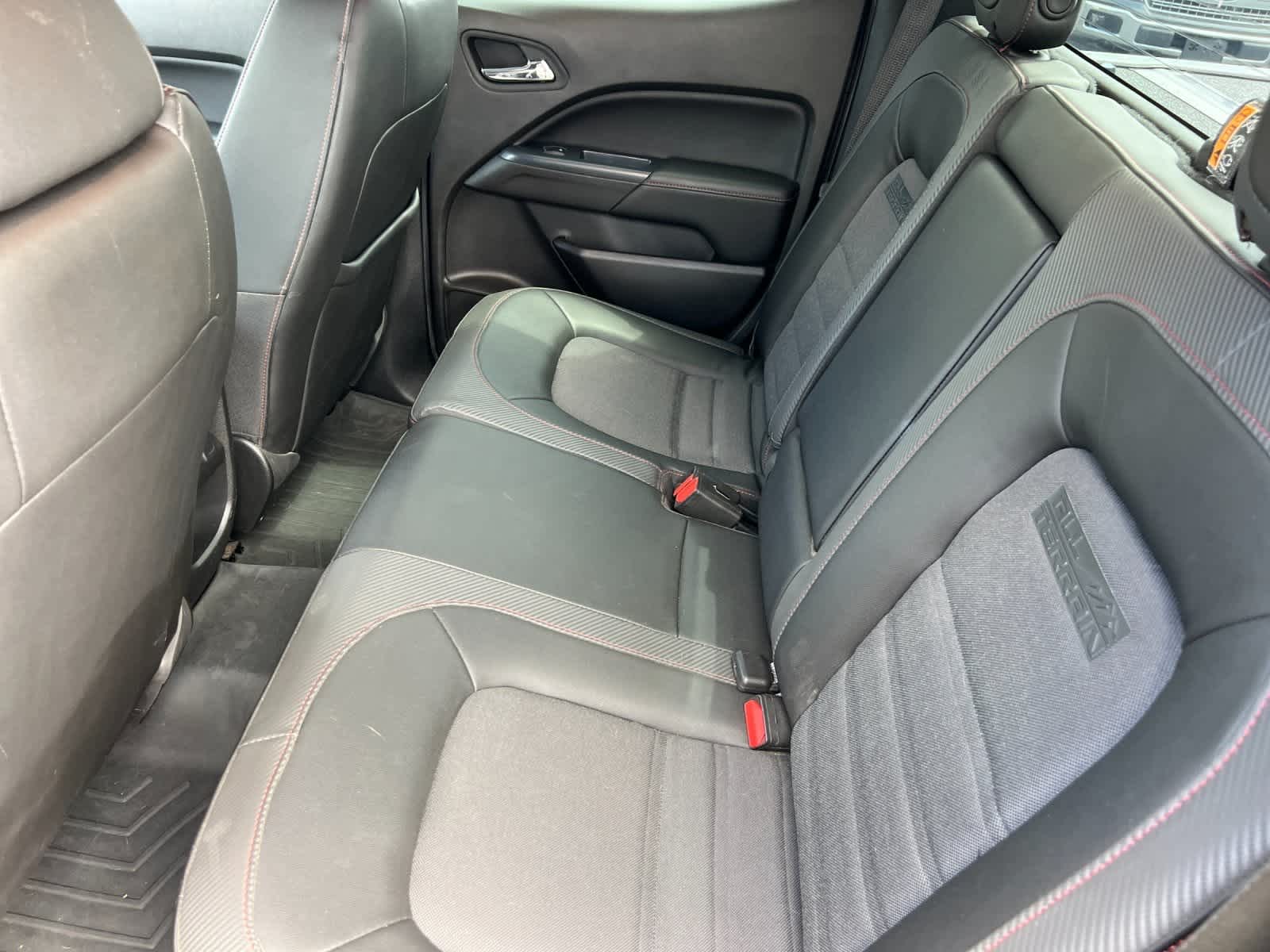 2015 GMC Canyon SLE 4
