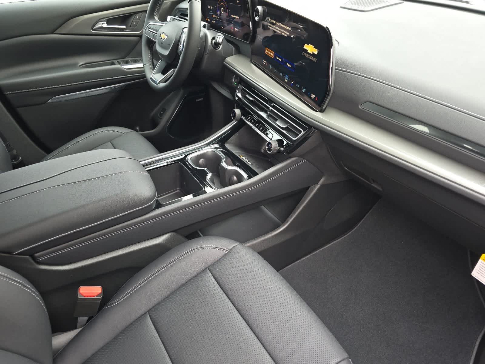 Thumbnail: 2026 Chevrolet Traverse - 17