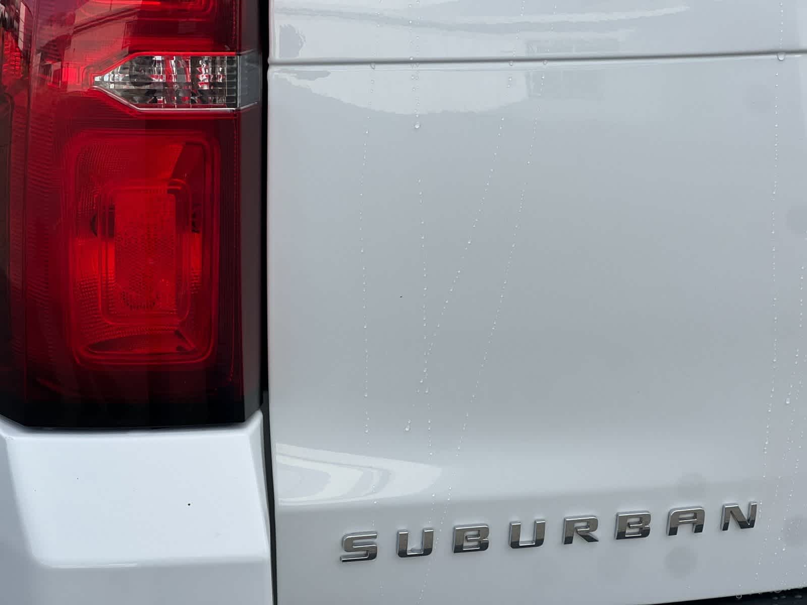 Thumbnail: 2017 Chevrolet Suburban - 26