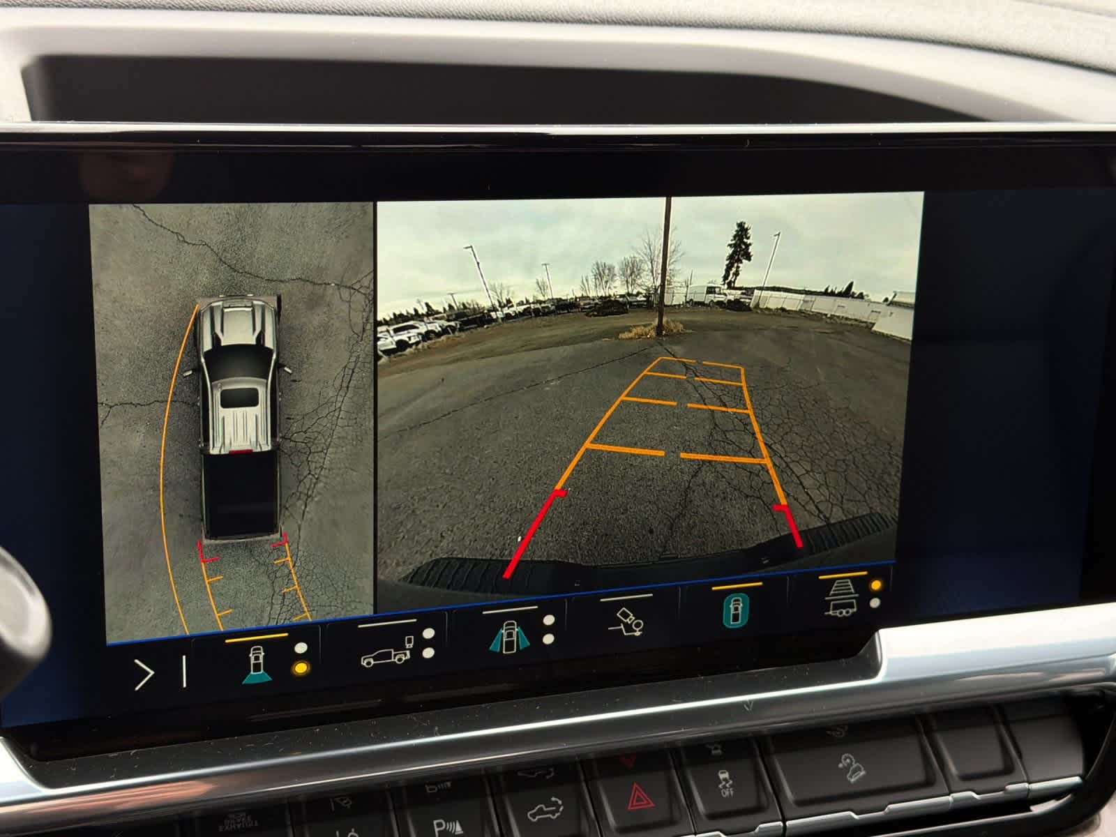 Thumbnail: 2026 Chevrolet Silverado 3500 - 19