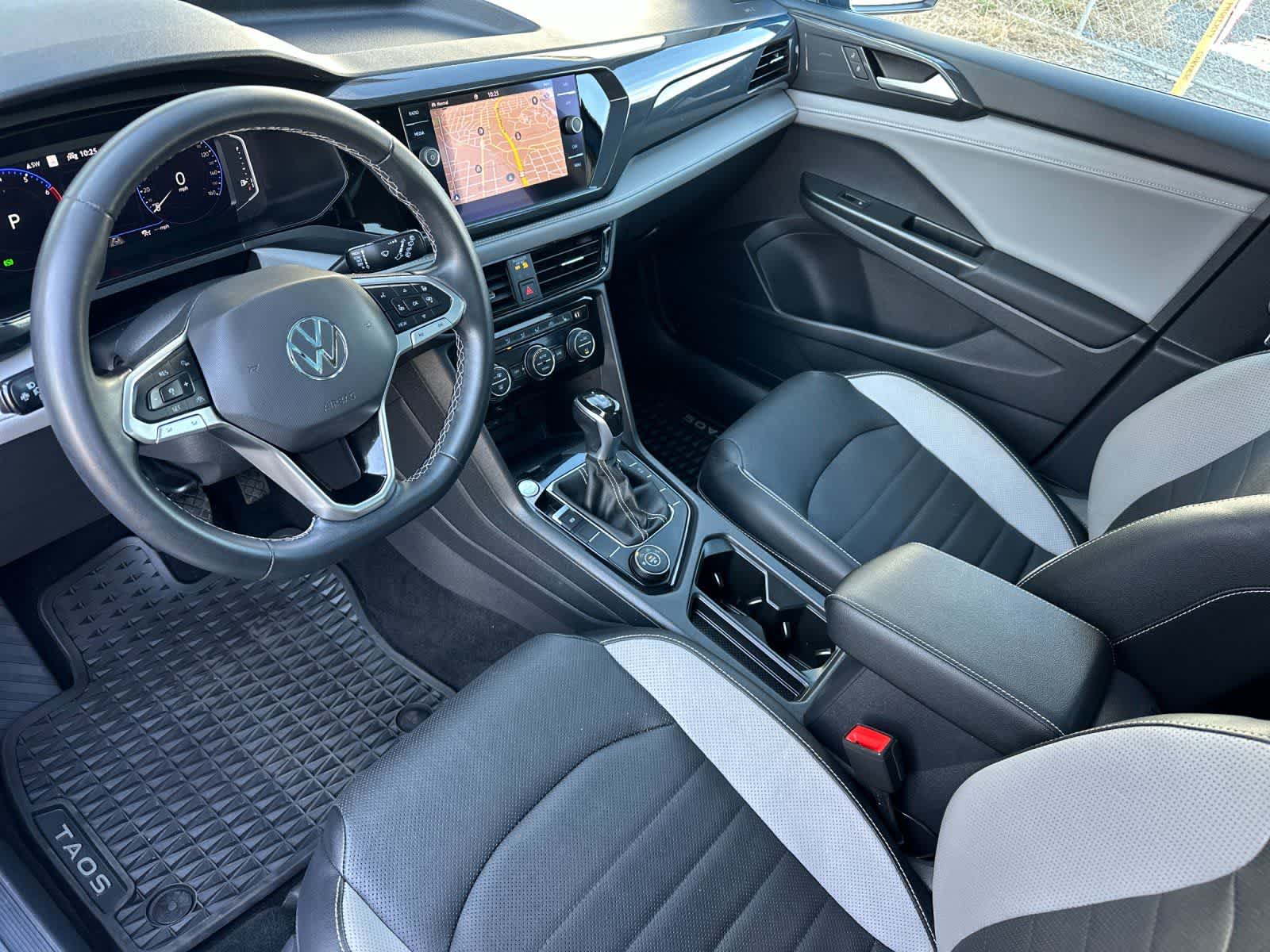 Thumbnail: 2022 Volkswagen Taos - 11