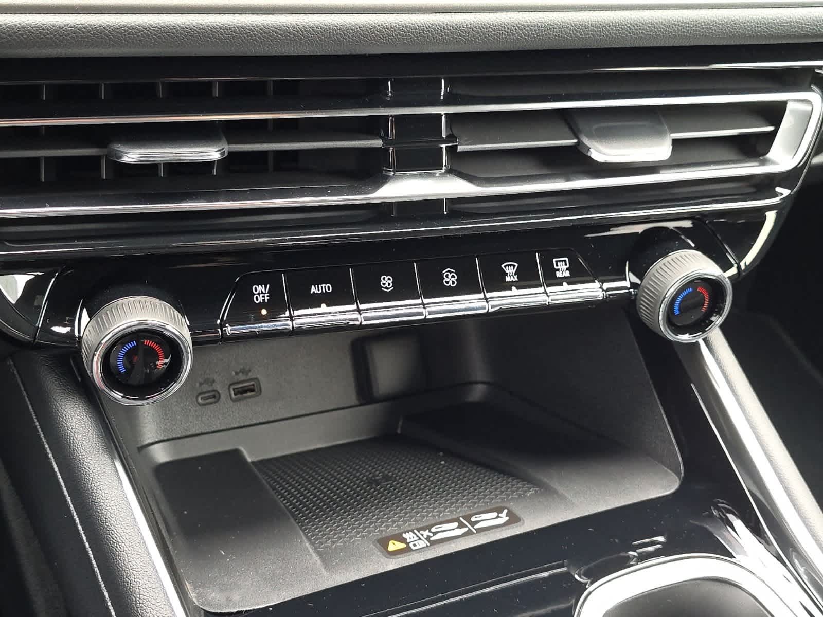 Thumbnail: 2026 Chevrolet Traverse - 22