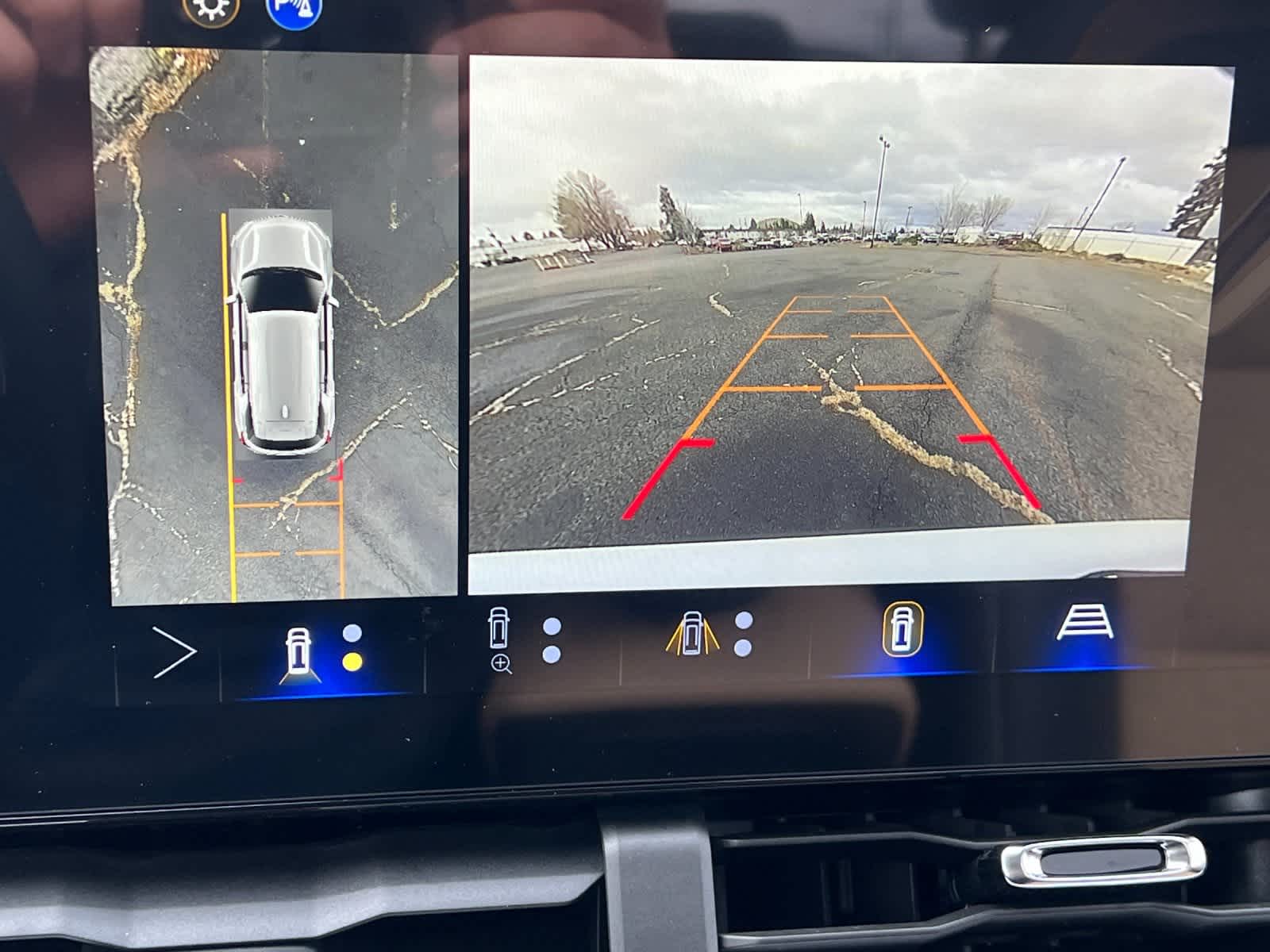 Thumbnail: 2026 Chevrolet Equinox - 19