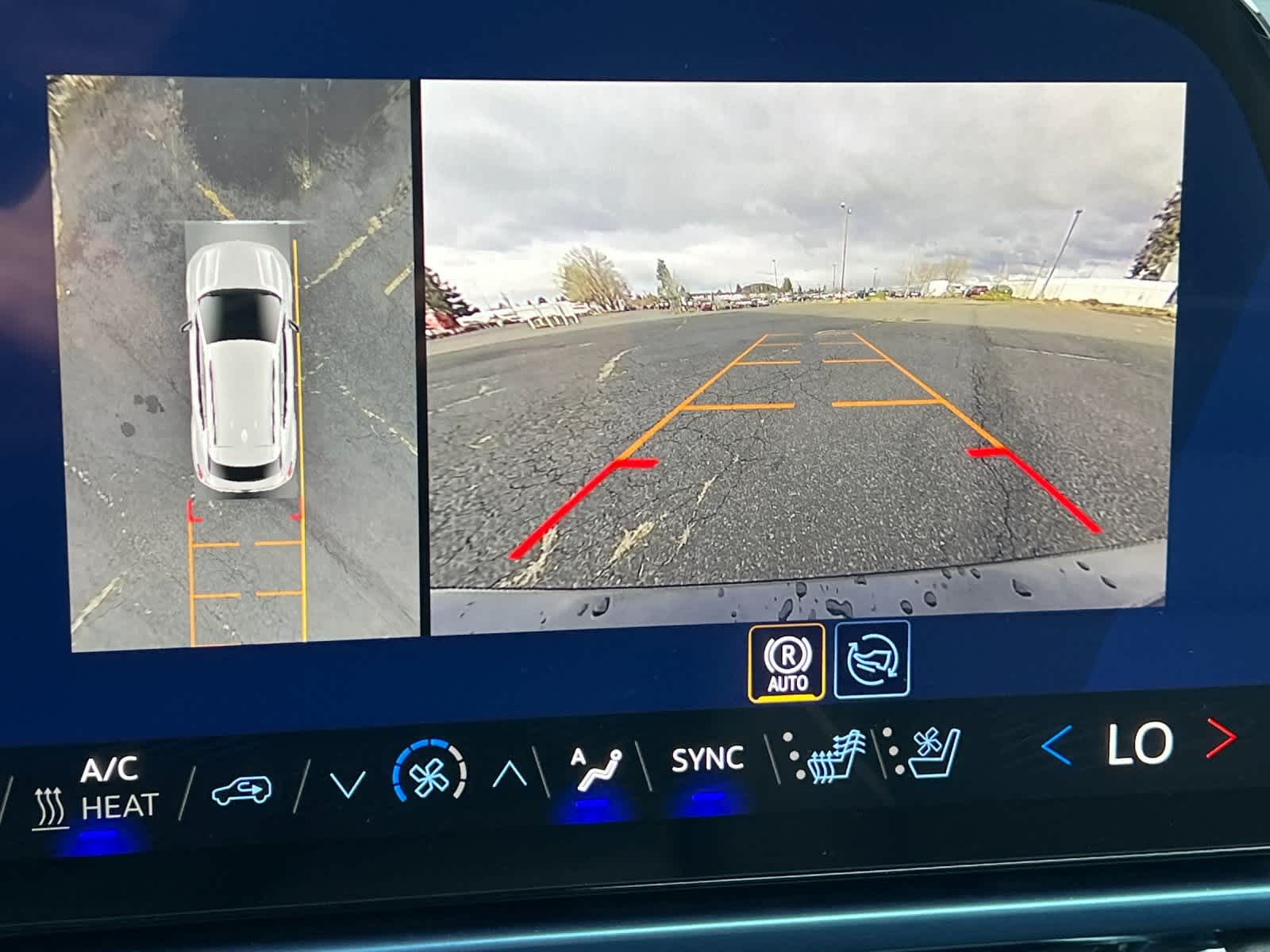 Thumbnail: 2026 Chevrolet Equinox - 24