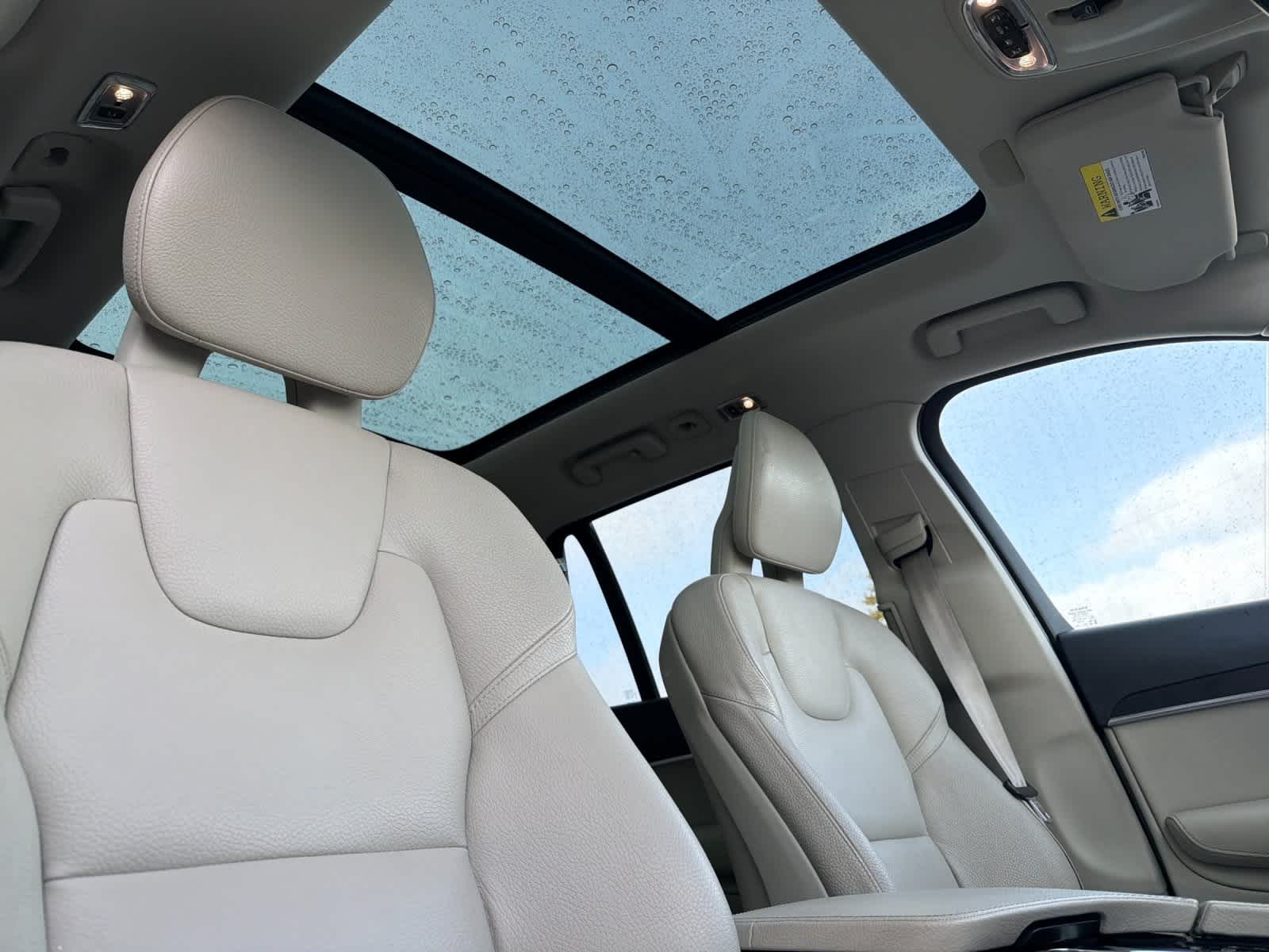 Thumbnail: 2020 Volvo XC90 - 17