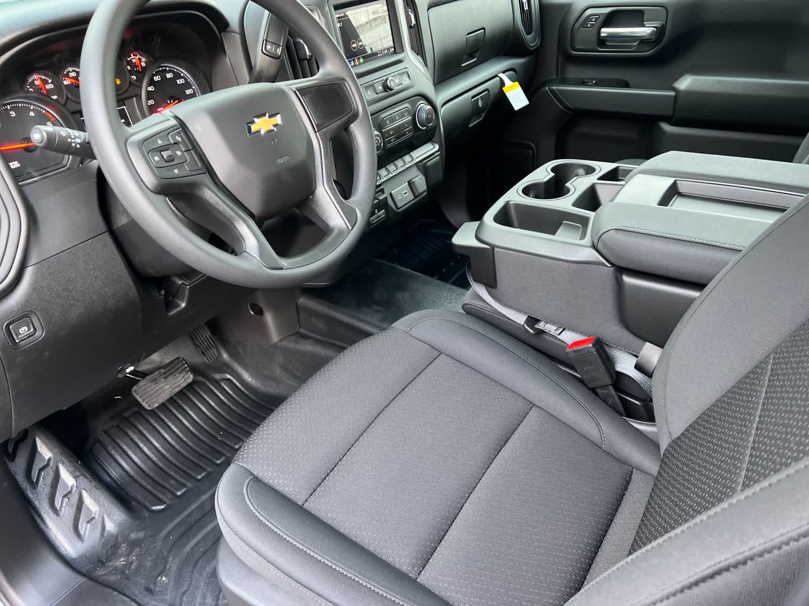 Thumbnail: 2026 Chevrolet Silverado 3500 - 11