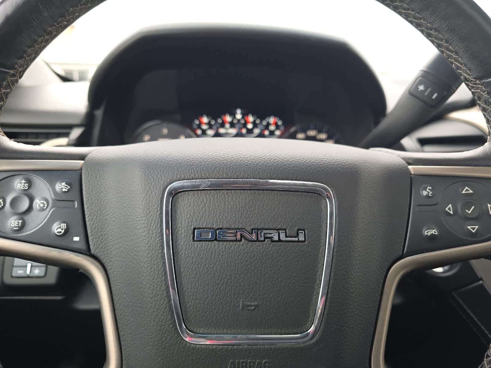 Thumbnail: 2016 GMC Yukon - 26