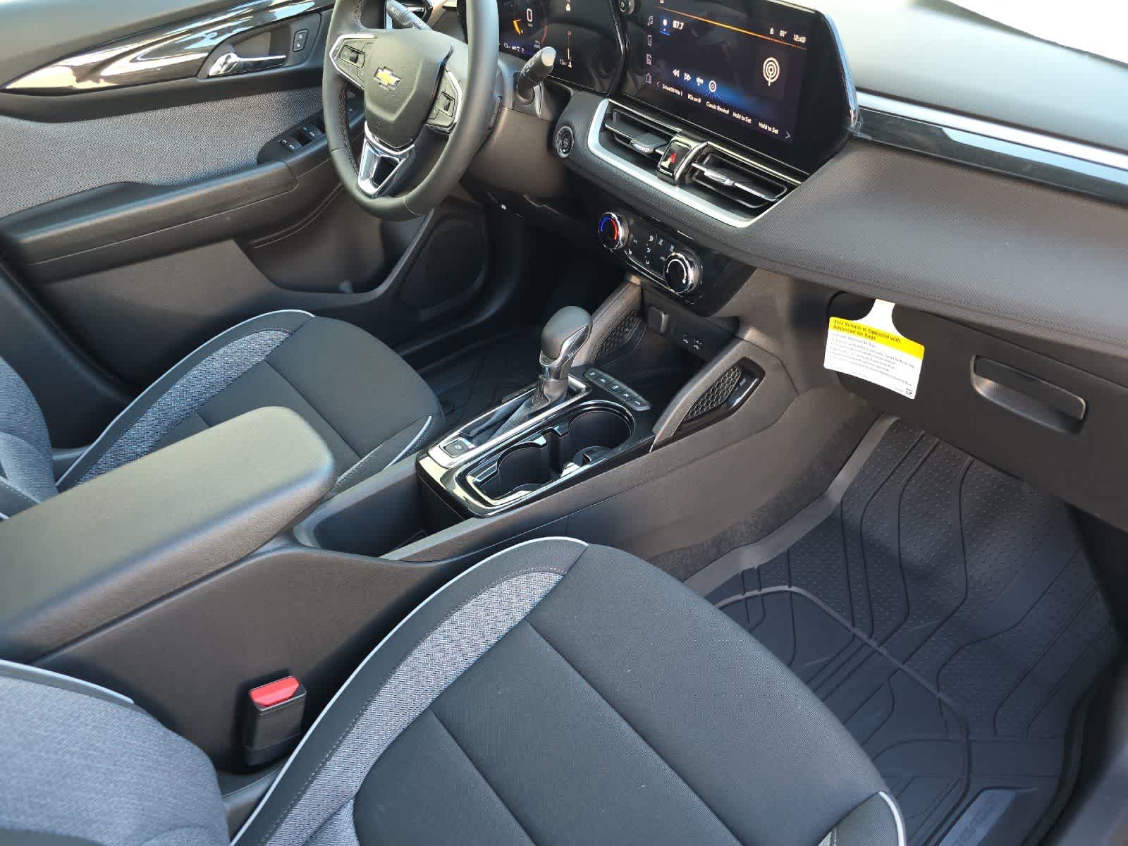 Thumbnail: 2026 Chevrolet TrailBlazer - 16