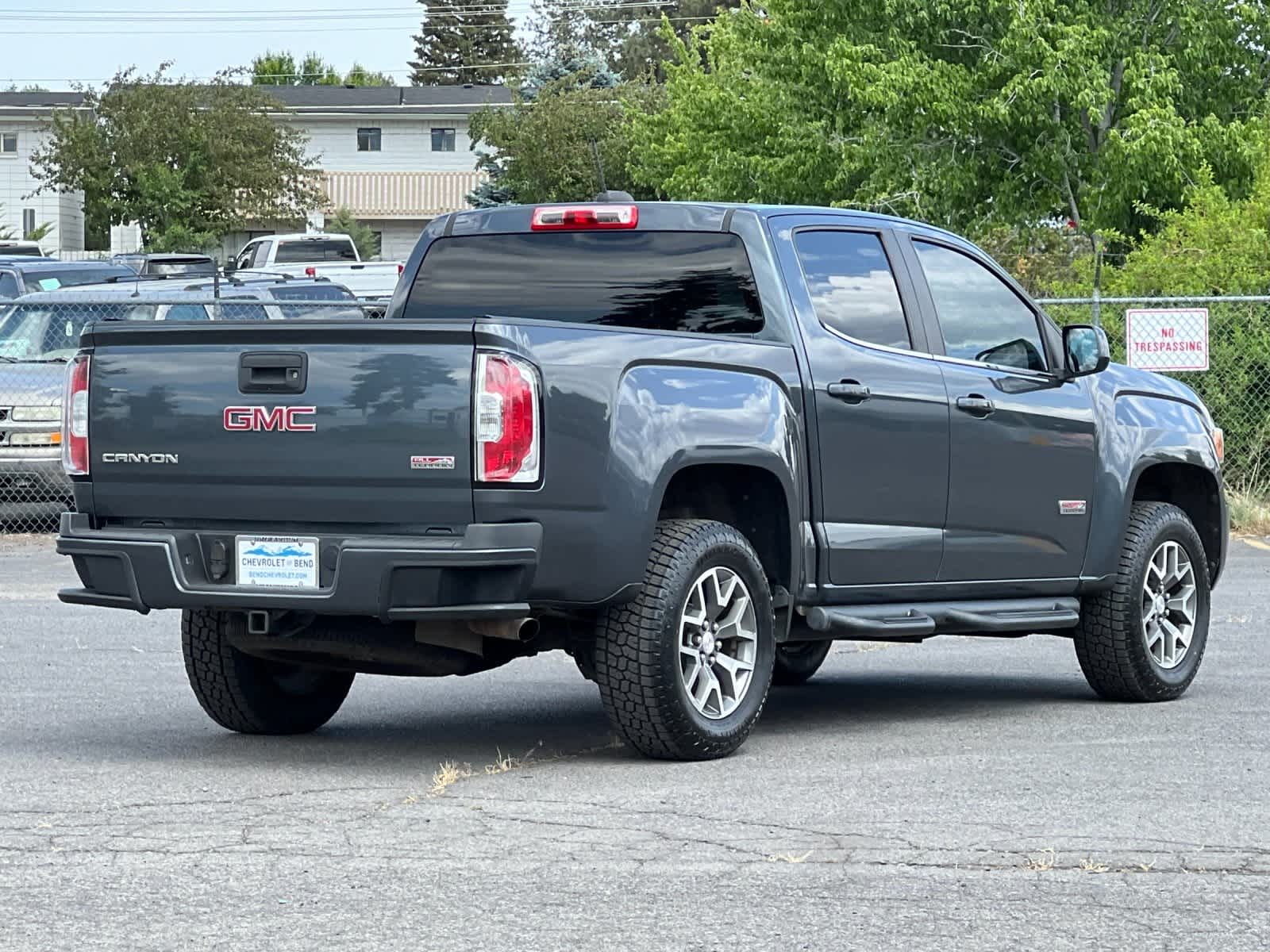 2015 GMC Canyon SLE 2