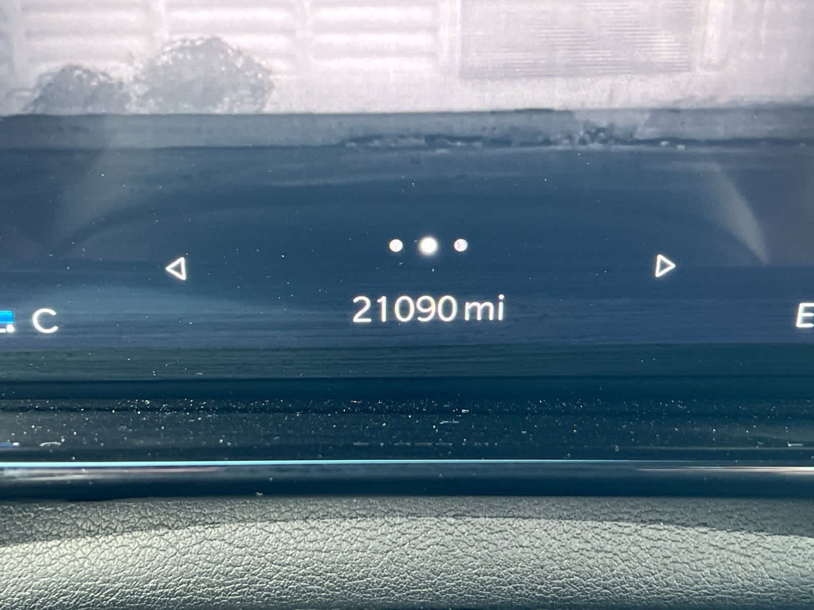 Thumbnail: 2022 Jeep Grand Wagoneer - 28