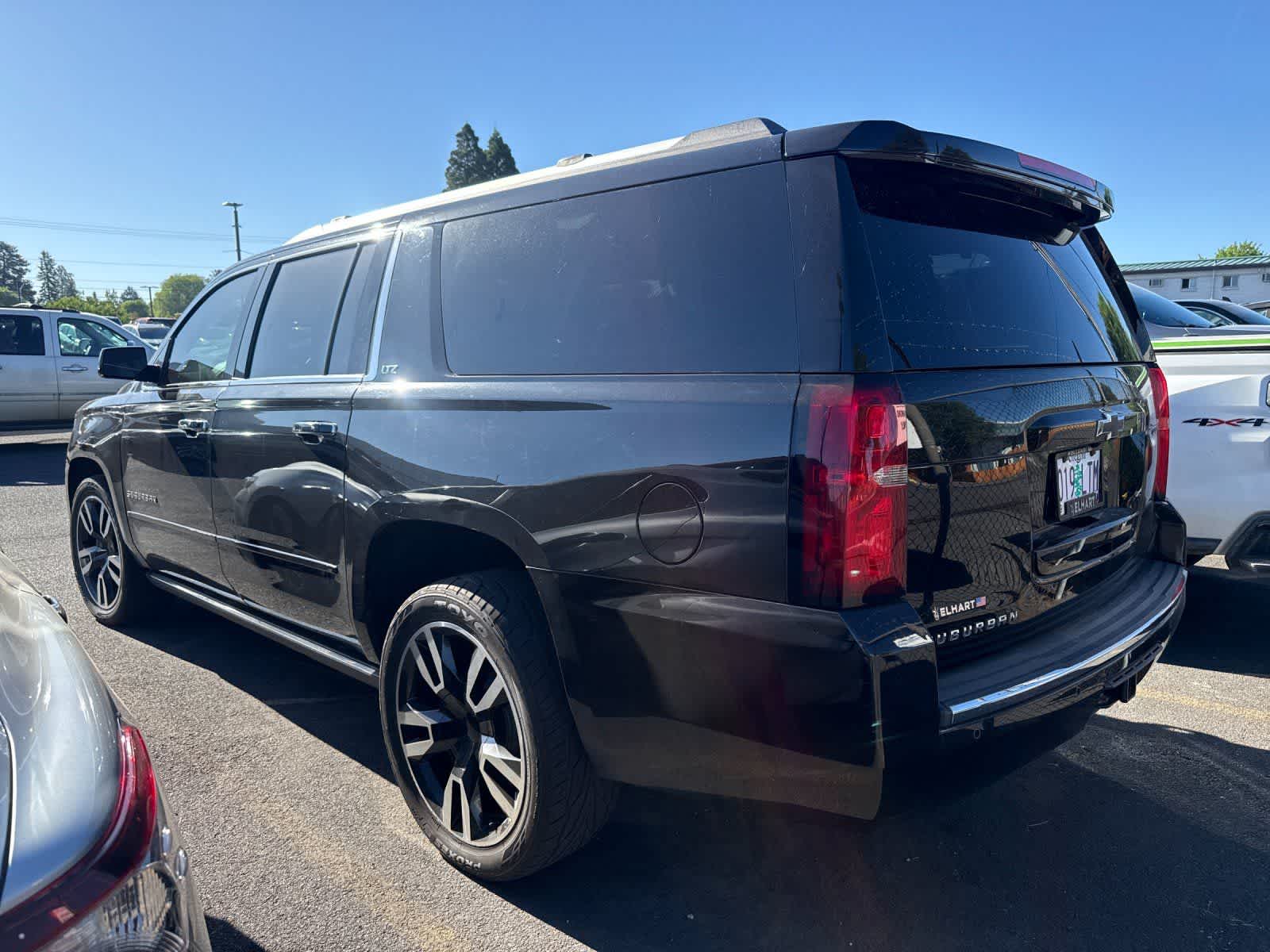 Thumbnail: 2016 Chevrolet Suburban - 6